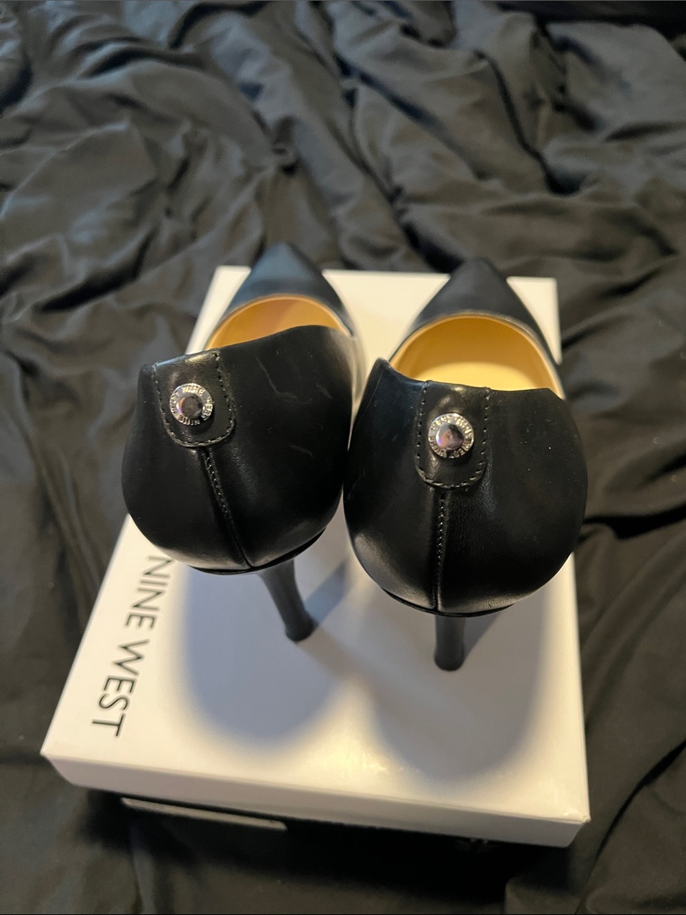 Nine West Women's Black Pointed Toe Pumps - Picture 5 of 7
